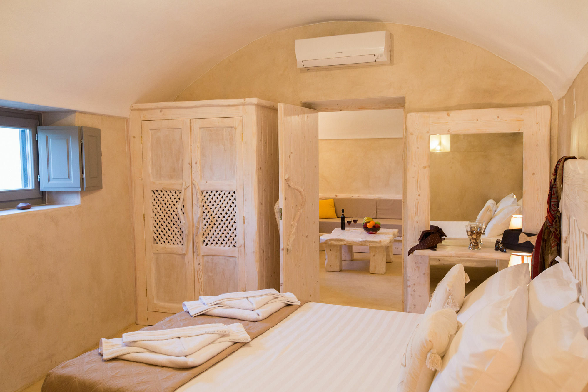 Love Nest Villa Akrotírion Esterno foto